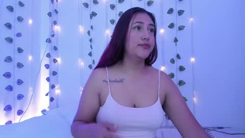 Snapshot of yoursecrethobby_ chatting on June 20, 10:51 am Emily online show from June 20, 10:51 am