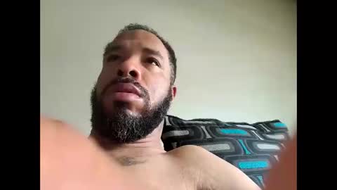 Snapshot of yoursexydaddy79 chatting on October 29, 2:30 pm mother fucker online show from October 29, 2:30 pm