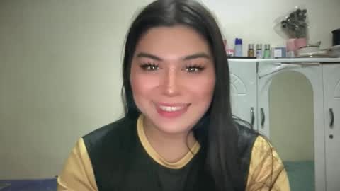 Snapshot of yoursexytowngirl chatting on April 19, 6:10 pm LALA online show from April 19, 6:10 pm
