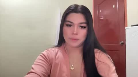 Snapshot of yoursexytowngirl chatting on June 11, 8:01 am LALA online show from June 11, 8:01 am