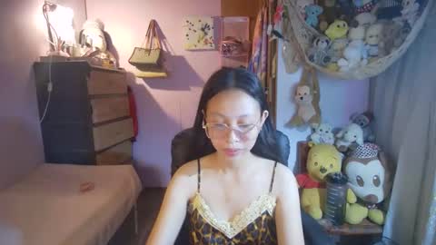 Snapshot of yourshy_cess chatting on March 31, 11:43 am Cess online show from March 31, 11:43 am