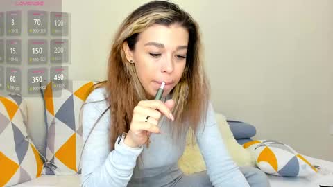 Snapshot of yoursoul_mila chatting on February 13, 11:17 am yoursoul_mila online show from February 13, 11:17 am