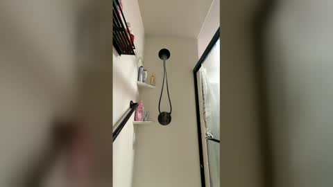 yourstoforget online show from March 31, 2:46 am