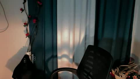 Snapshot of yoursweet_caroline69 chatting on February 3, 5:51 pm Take me to PVT and let Carol make you Happy online show from February 3, 5:51 pm