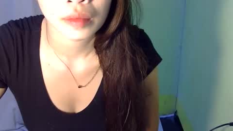 yoursweet_vanessa26 online show from November 1, 2:13 am