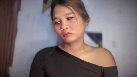 Snapshot of yoursweetgirl_zia chatting on June 8, 5:41 am yoursweetgirl_zia online show from June 8, 5:41 am