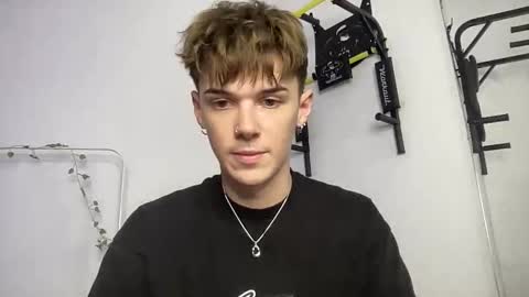 yoursweetyguy online show from November 6, 3:35 pm