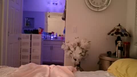 Snapshot of yourthickgingergoddess chatting on June 20, 3:53 am yourthickgingergoddess online show from June 20, 3:53 am