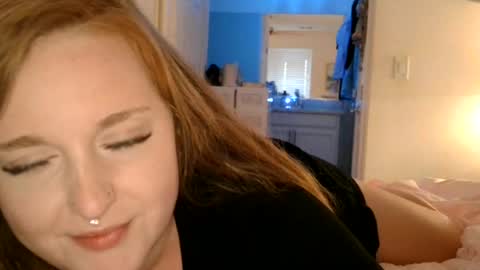 Snapshot of yourthickgingergoddess chatting on July 3, 2:51 am yourthickgingergoddess online show from July 3, 2:51 am