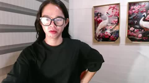 yourtinybunny online show from March 10, 12:15 pm