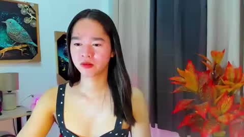 yourtinybunny online show from November 30, 5:11 am