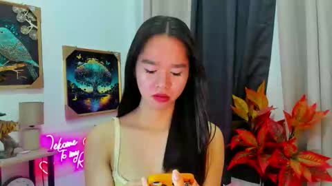 yourtinybunny online show from February 19, 10:55 am