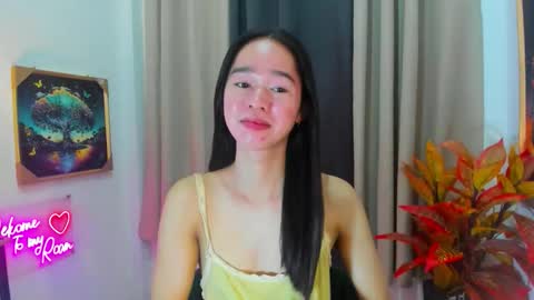 yourtinybunny online show from March 26, 10:10 am