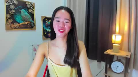 Snapshot of yourtinybunny chatting on April 25, 1:52 pm yourtinybunny online show from April 25, 1:52 pm