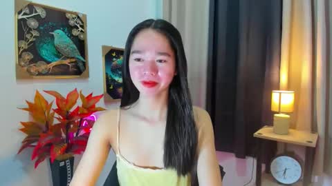 Snapshot of yourtinybunny chatting on April 27, 10:24 am yourtinybunny online show from April 27, 10:24 am
