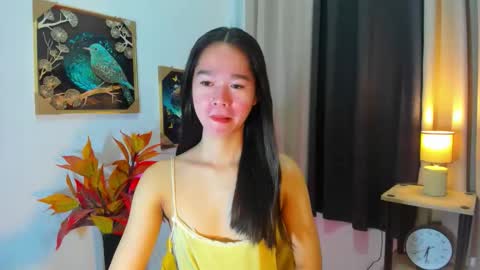 Snapshot of yourtinybunny chatting on May 8, 11:26 am yourtinybunny online show from May 8, 11:26 am