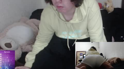 Snapshot of yourtrapuwu chatting on January 25, 9:26 am yourtrapuwu online show from January 25, 9:26 am