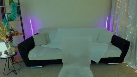 Alice online show from January 15, 11:15 am