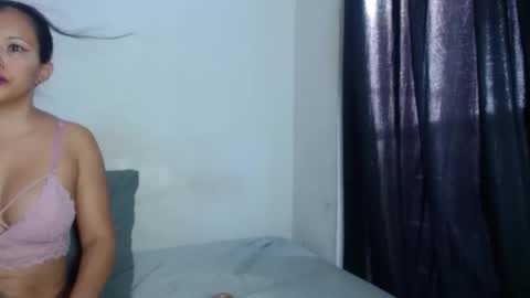 yourvenezolanahot online show from April 12, 9:31 pm