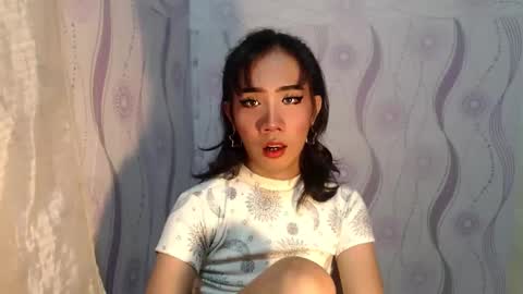yourwife_material99 online show from March 18, 2:42 pm