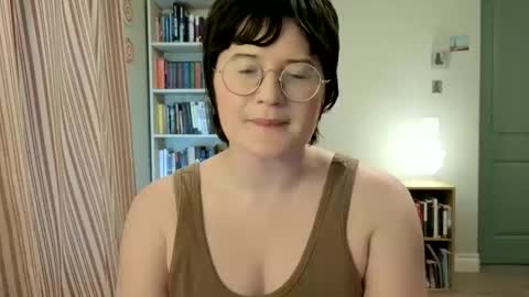 Snapshot of yousaiditfirst chatting on June 2, 8:11 pm Rose Noire online show from June 2, 8:11 pm