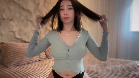 YowgineTheGreat online show from March 6, 4:20 am