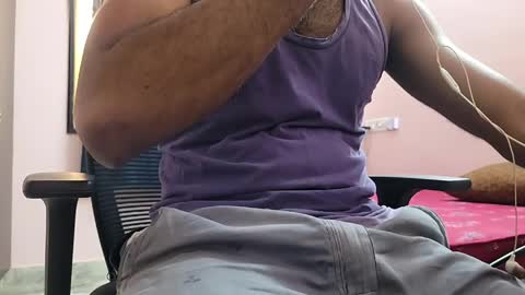Snapshot of yoyostar chatting on June 6, 5:56 am Naughty Santa online show from June 6, 5:56 am