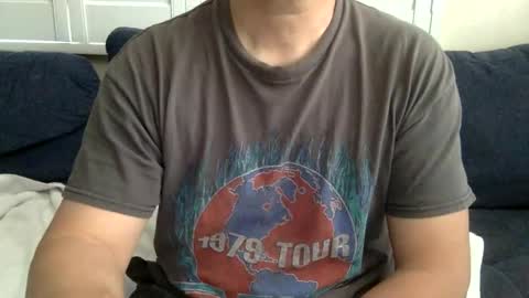 yque online show from April 11, 8:13 pm