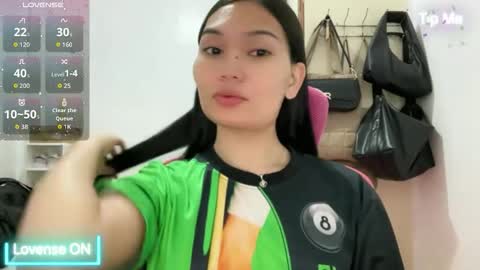 yrdrmgrl_jennie26 online show from April 2, 6:27 pm