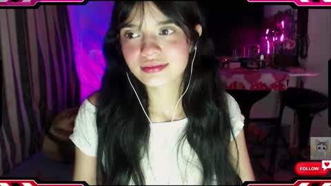 Snapshot of ysera_cb chatting on November 4, 8:02 am Lilith online show from November 4, 8:02 am