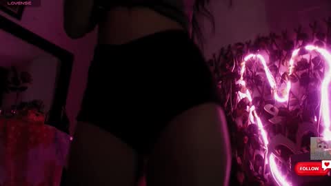 Snapshot of ysera_cb chatting on February 25, 12:26 pm Lilith online show from February 25, 12:26 pm