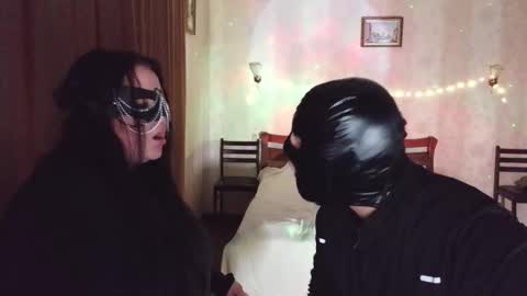 Snapshot of ysnoponytnospasibopriytno_0 chatting on November 12, 5:02 pm Marcus and Anna online show from November 12, 5:02 pm