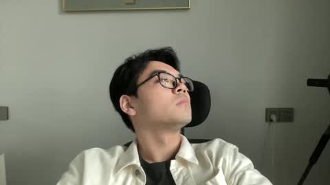 Albert Locko online show from April 22, 4:15 am