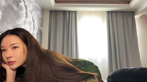 lili online show from February 26, 6:45 am