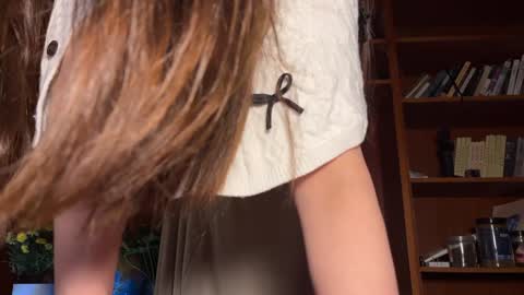 lili online show from March 19, 4:44 pm