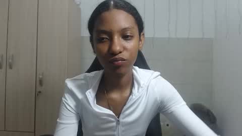 Snapshot of yukari_pr chatting on October 7, 1:58 am YUKARI online show from October 7, 1:58 am