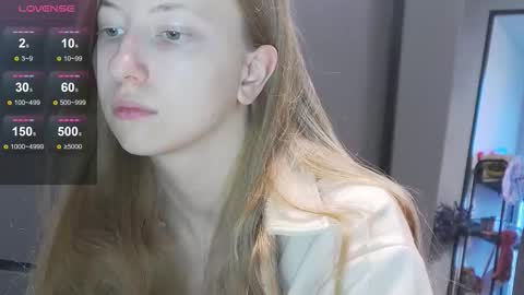 Snapshot of yuki_bloom chatting on October 23, 8:46 am yuki_bloom online show from October 23, 8:46 am