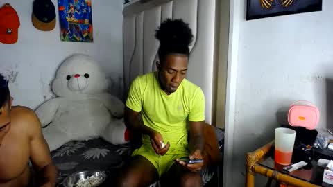 Snapshot of yulian_23 chatting on June 2, 2:46 am Ivan online show from June 2, 2:46 am