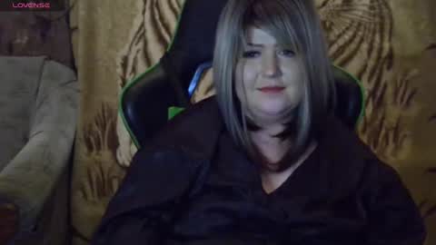 Snapshot of yuliiared chatting on November 30, 2:15 am yuliiared online show from November 30, 2:15 am