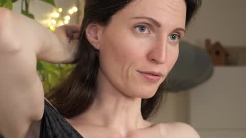 Snapshot of yulladao chatting on February 3, 5:46 pm yulla dao online show from February 3, 5:46 pm