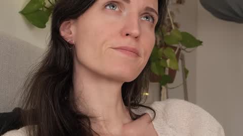 Snapshot of yulladao chatting on February 4, 3:04 pm yulla dao online show from February 4, 3:04 pm