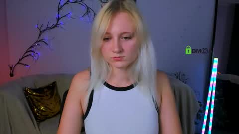 Snapshot of yume_sakura_ chatting on September 23, 4:32 pm yume_sakura_ online show from September 23, 4:32 pm