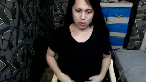 yumi online show from October 13, 2:39 pm