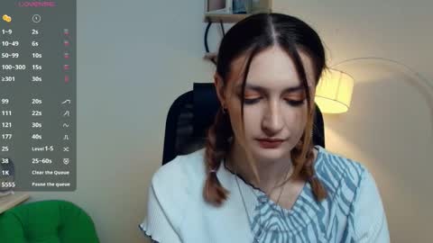 Snapshot of yumiko_yumi chatting on March 29, 7:52 am yumiko_yumi online show from March 29, 7:52 am