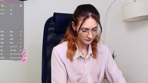 Snapshot of yumiko_yumi chatting on May 6, 2:22 pm yumiko_yumi online show from May 6, 2:22 pm