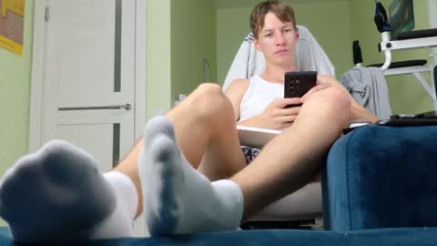 Snapshot of yummyalexxx chatting on November 16, 1:49 pm Alex online show from November 16, 1:49 pm