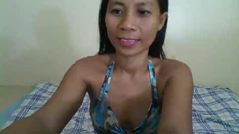 Snapshot of yuna_05 chatting on February 23, 2:58 pm yuna_05 online show from February 23, 2:58 pm