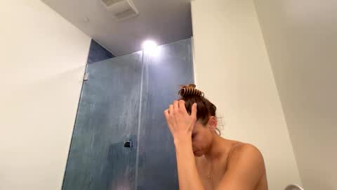 BbyTSSLut online show from October 5, 8:51 pm