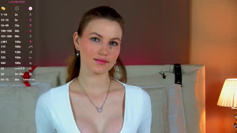 Tessa online show from February 17, 7:20 pm