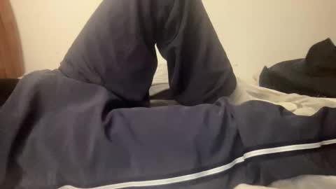 yungwolf69 online show from December 4, 8:12 am